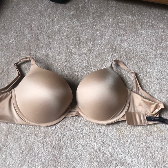 VICTORIAS SECRET BRA BUNDLE👙 - Picture 7 of 7